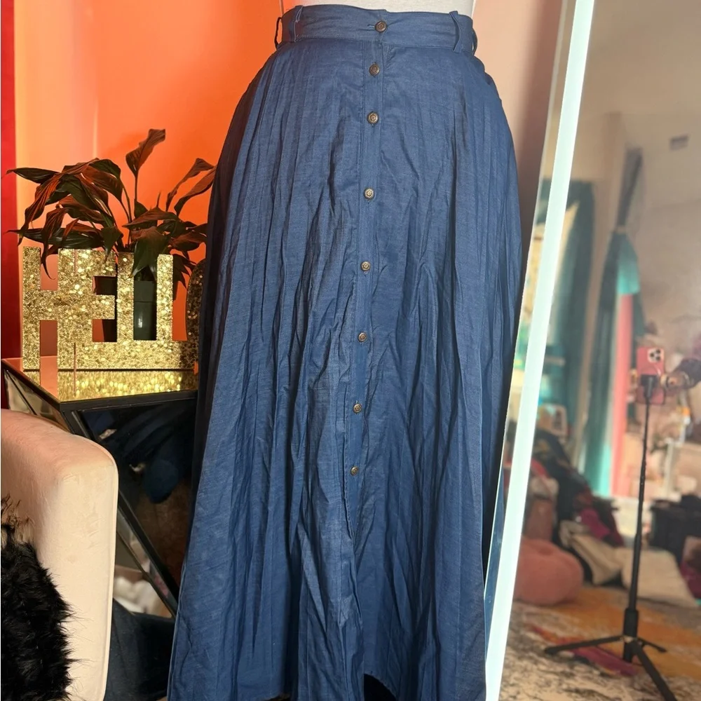 Elegant Blue Pleated Maxi Skirt w/ Pockets - Picture 1 of 7